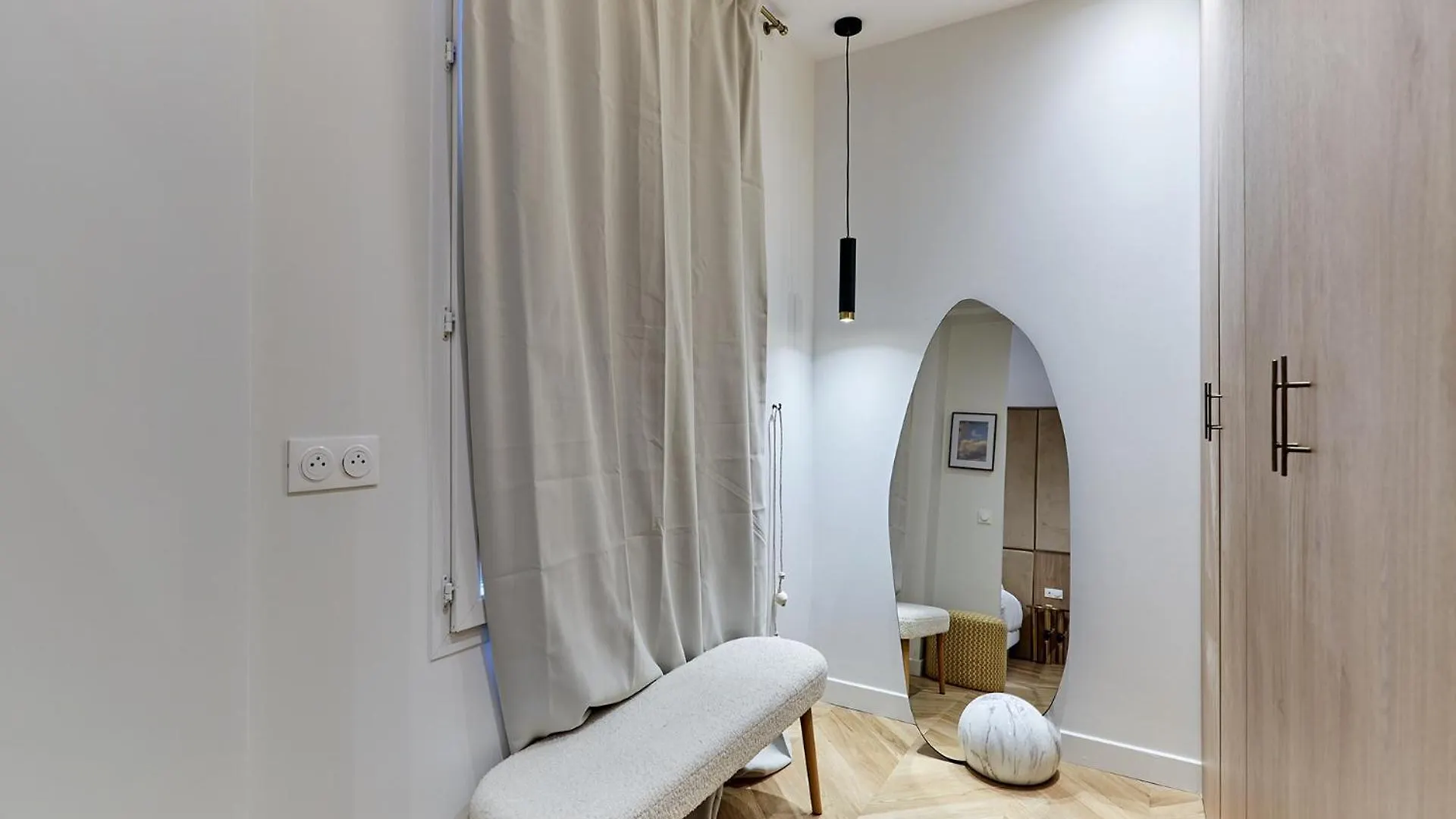 Superb Center Of By Prestige Lejlighed Paris
