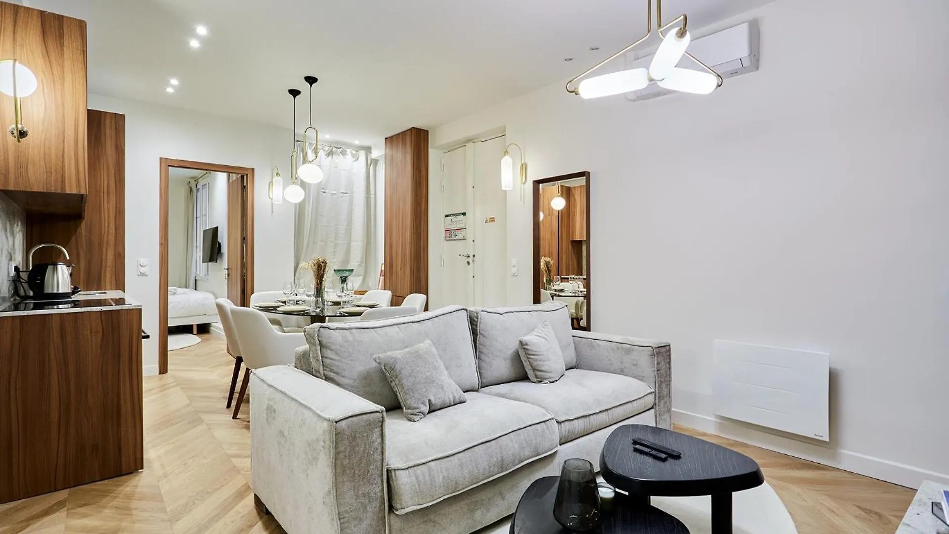 Superb Center Of By Prestige Paris