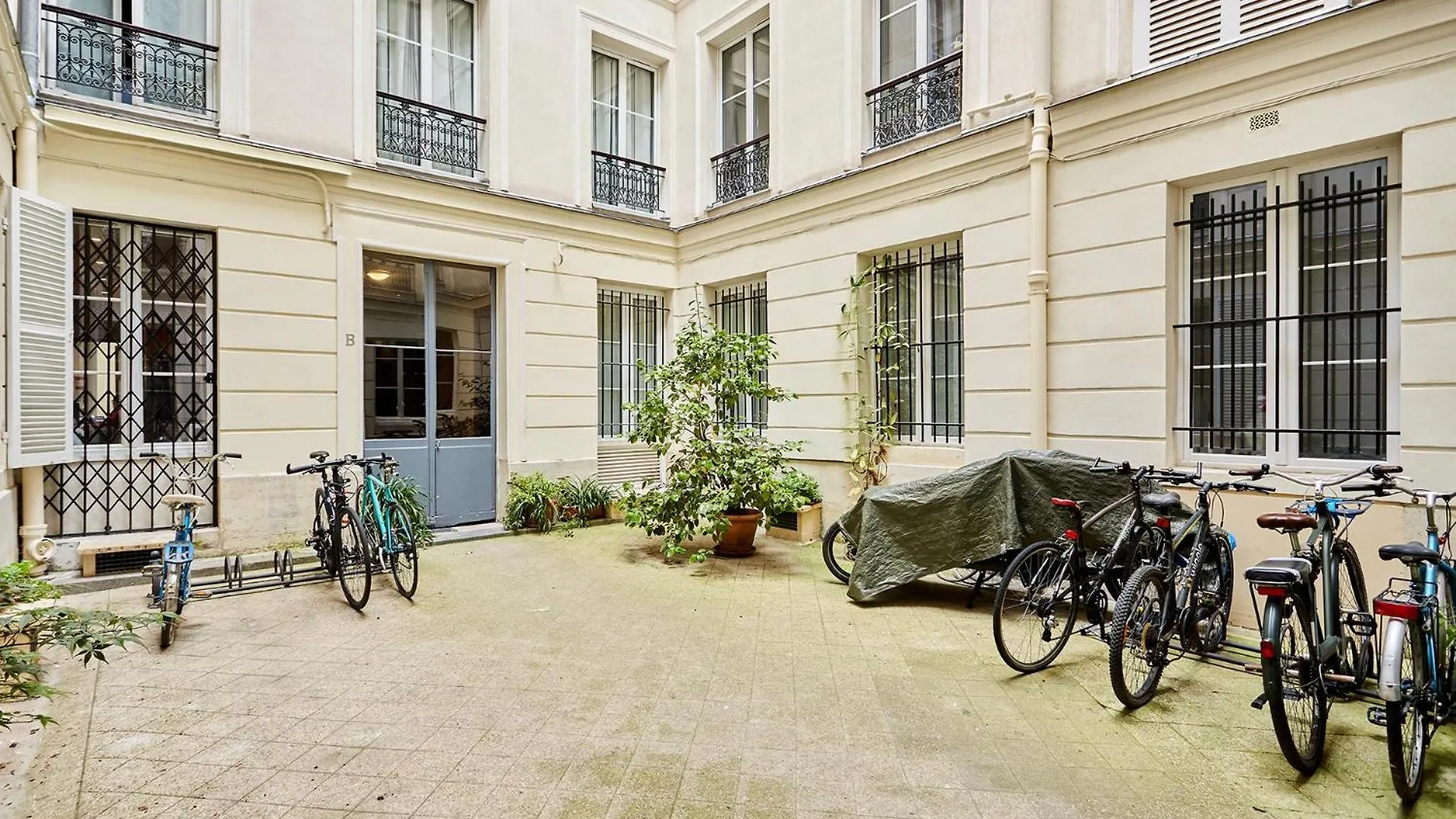 Superb Center Of By Prestige Lejlighed Paris